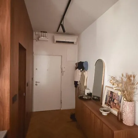 Διαμέρισμα Charming & Quiet Retreat In The Heart Of *