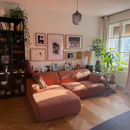 Διαμέρισμα Charming & Quiet Retreat In The Heart Of *